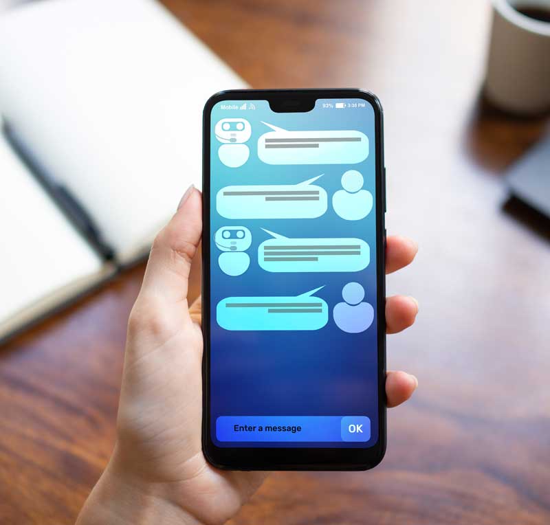 Conversational AI wird auf einem Smartphone eingesetzt