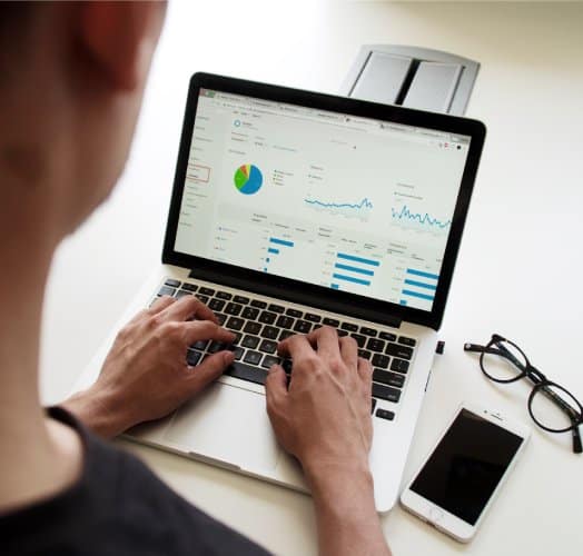 Social Media Marketing Ansatz wird auf die Erfolge geprüft